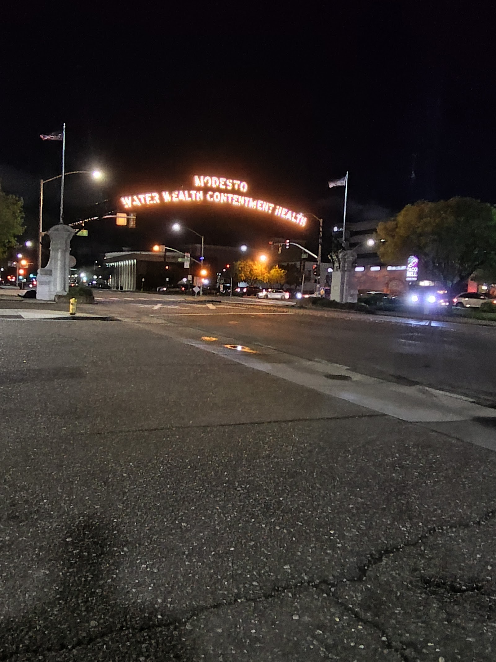 Modesto Arch